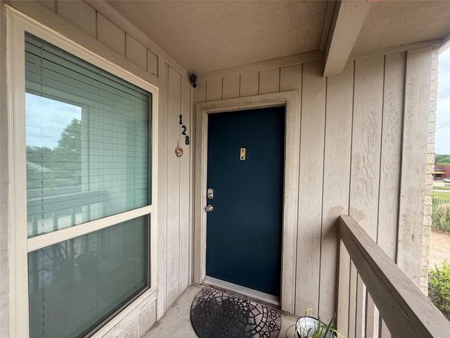 3919 Fairmont Parkway 128, Pasadena, TX 77504
