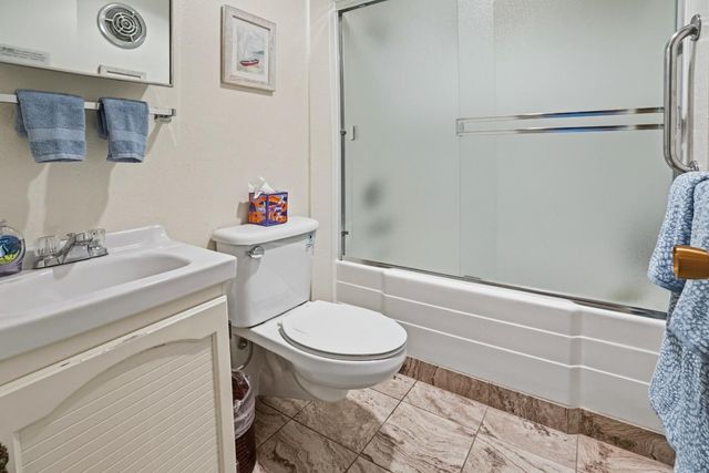 101 Shell Drive 22, Watsonville, CA 95076