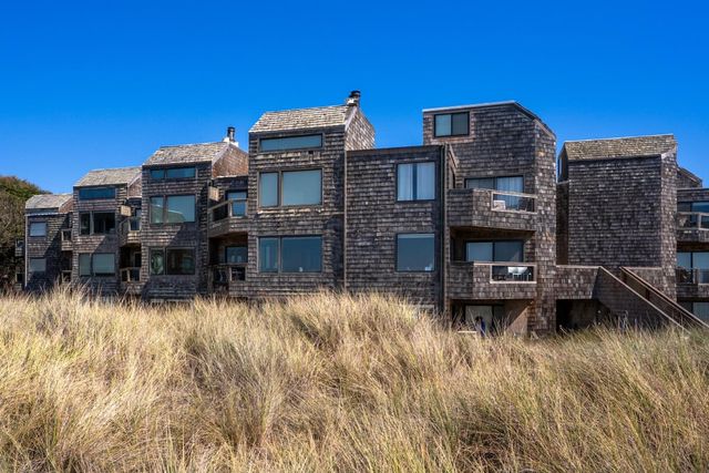 101 Shell Drive 22, Watsonville, CA 95076