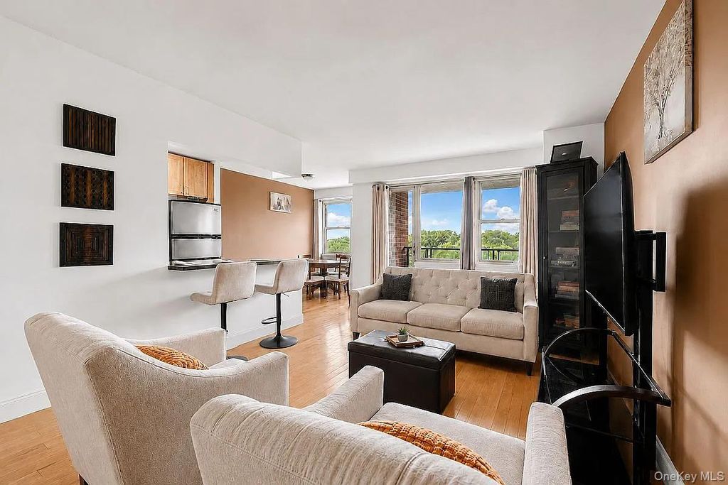 400 Cozine Avenue 5E, Brooklyn, NY 11207 — photo 2