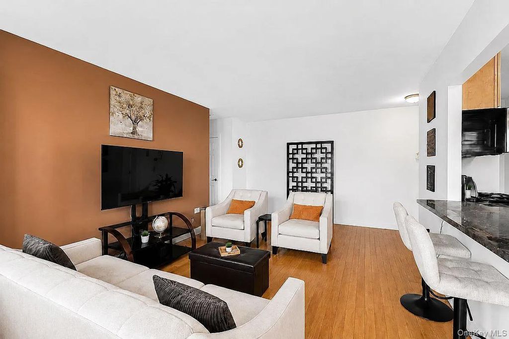 400 Cozine Avenue 5E, Brooklyn, NY 11207 — photo 4