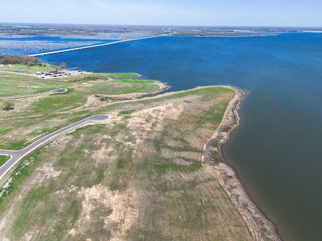 394 Crystal Cove, Dodd City, TX 75438