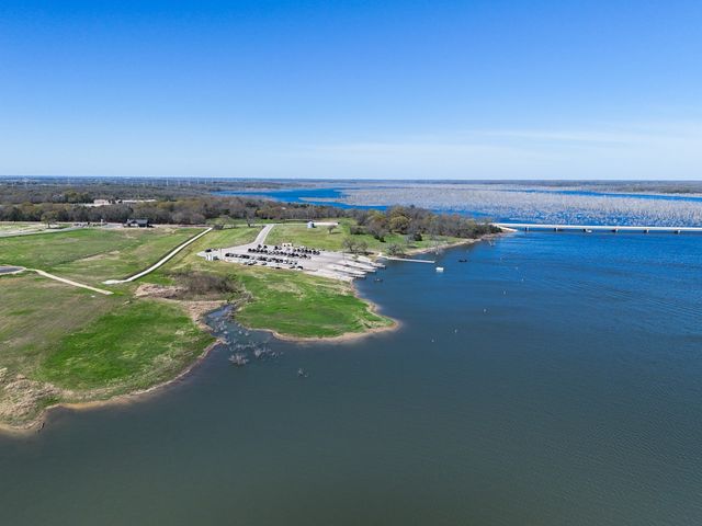 394 Crystal Cove, Dodd City, TX 75438