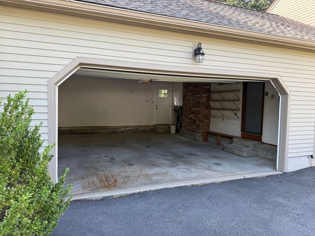 48 Tolland Rd, North Andover, MA 01845