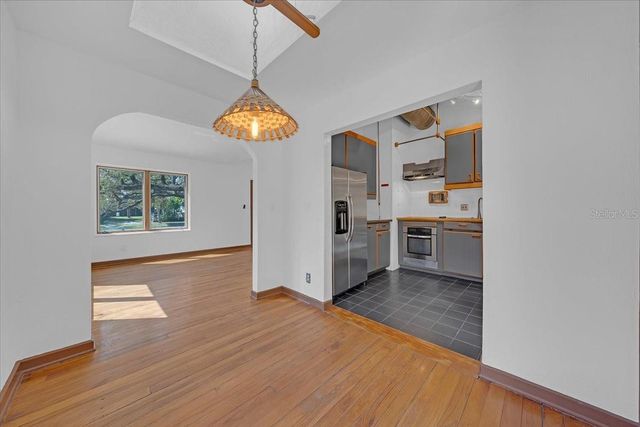 225 17TH AVENUE SE, St Petersburg, FL 33701