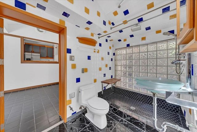 225 17TH AVENUE SE, St Petersburg, FL 33701