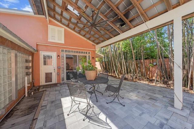 225 17TH AVENUE SE, St Petersburg, FL 33701