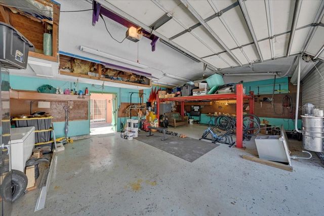 225 17TH AVENUE SE, St Petersburg, FL 33701