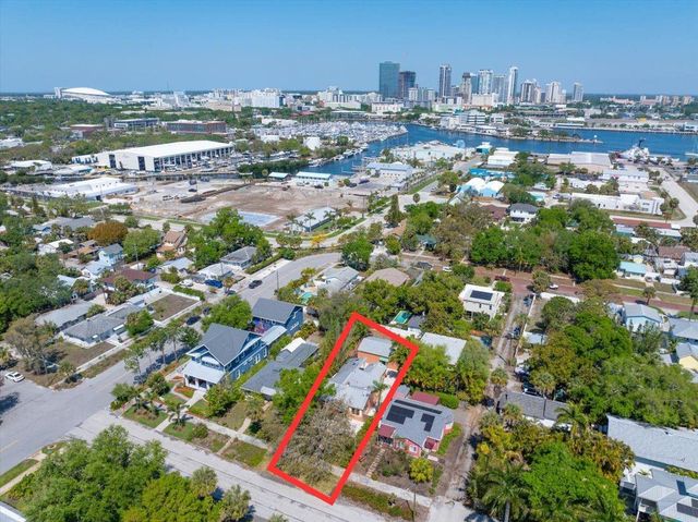 225 17TH AVENUE SE, St Petersburg, FL 33701