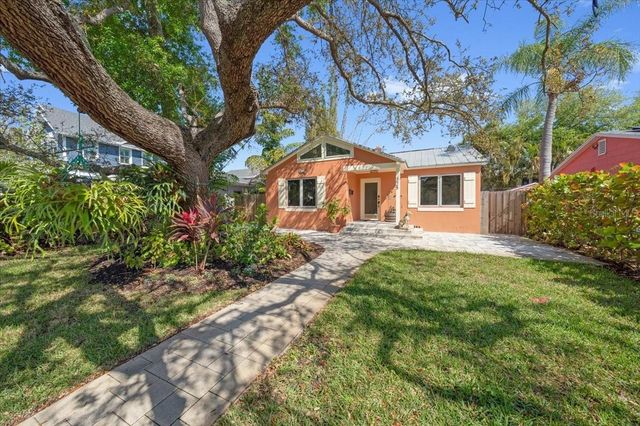 225 17TH AVENUE SE, St Petersburg, FL 33701