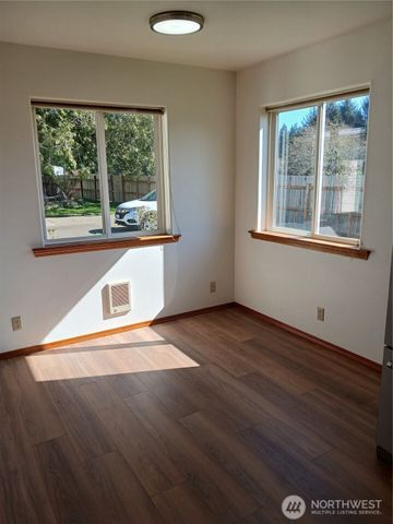 10 Spruce Lane, South Bend, WA 98586