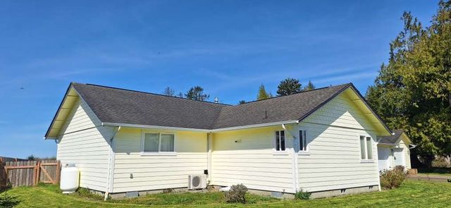 10 Spruce Lane, South Bend, WA 98586