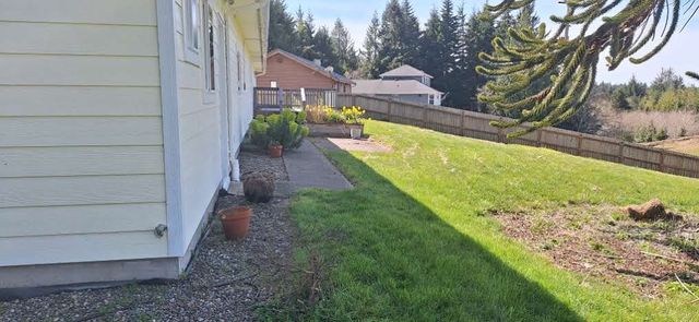 10 Spruce Lane, South Bend, WA 98586