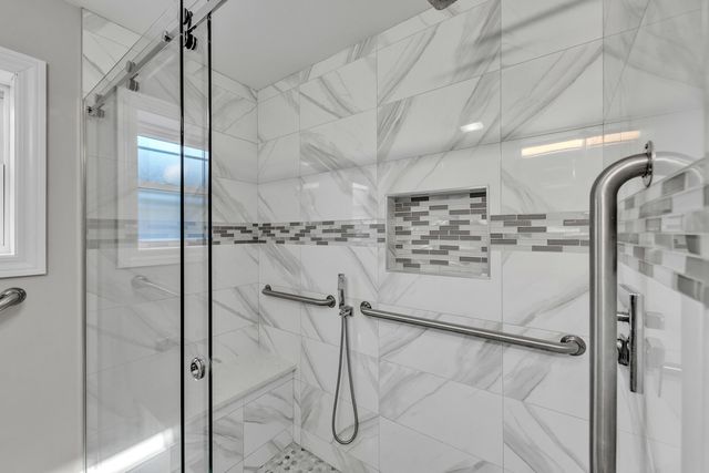 1816 Clinton Avenue, Berwyn, IL 60402