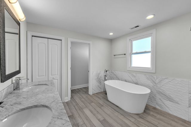 1816 Clinton Avenue, Berwyn, IL 60402