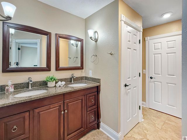 150 Wrather Rd, Murray, KY 42071