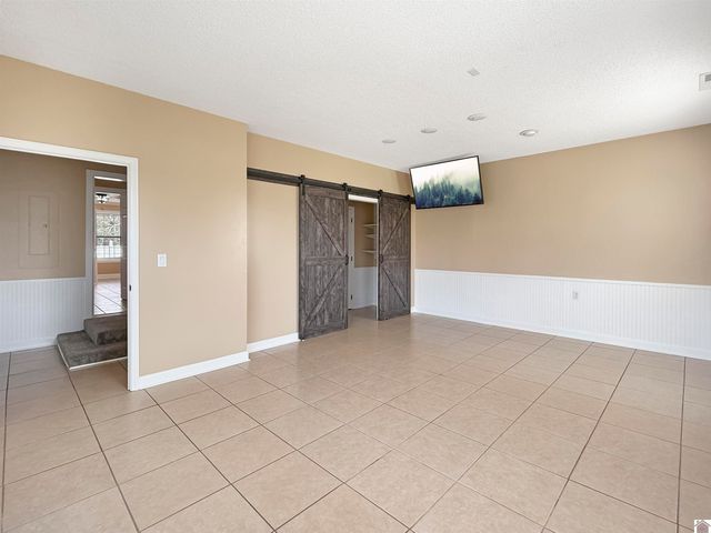 150 Wrather Rd, Murray, KY 42071