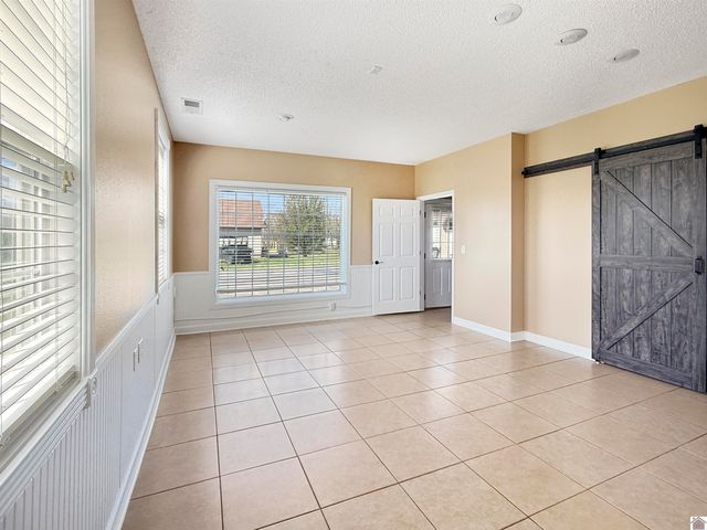 150 Wrather Rd, Murray, KY 42071