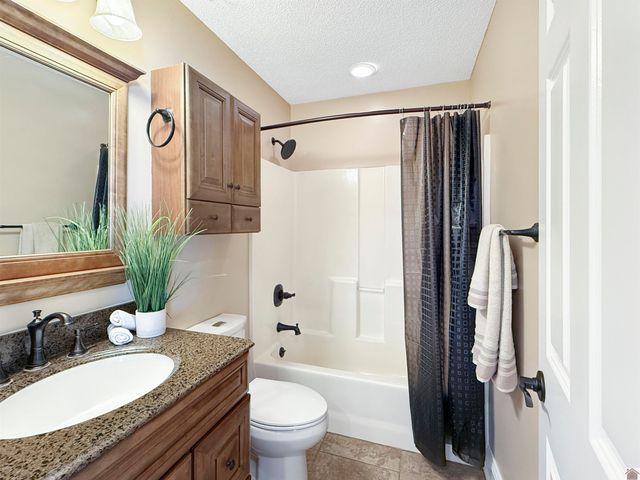 150 Wrather Rd, Murray, KY 42071