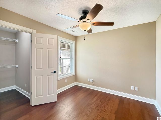 150 Wrather Rd, Murray, KY 42071