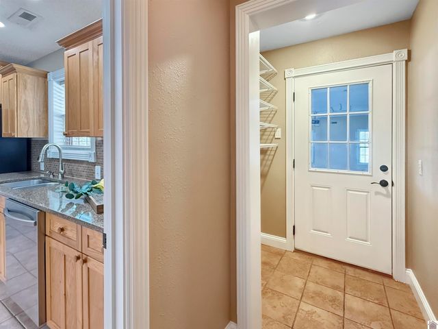 150 Wrather Rd, Murray, KY 42071