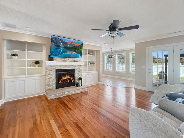 150 Wrather Rd, Murray, KY 42071