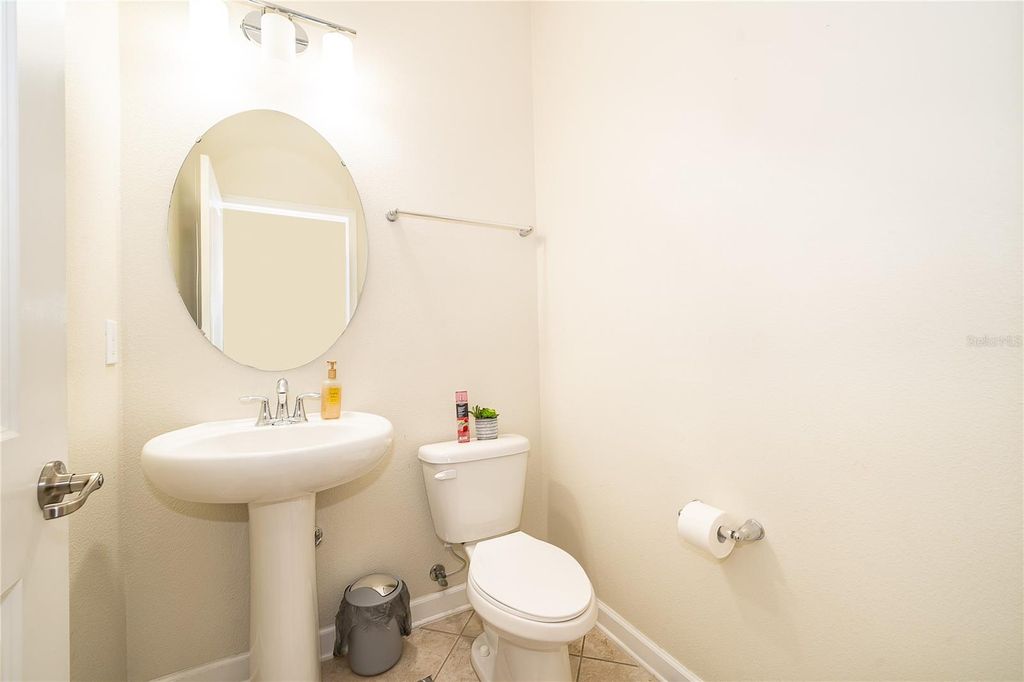 Image 11 of property listing at 15234 HARRINGTON COVE DRIVE, Orlando, FL 32824