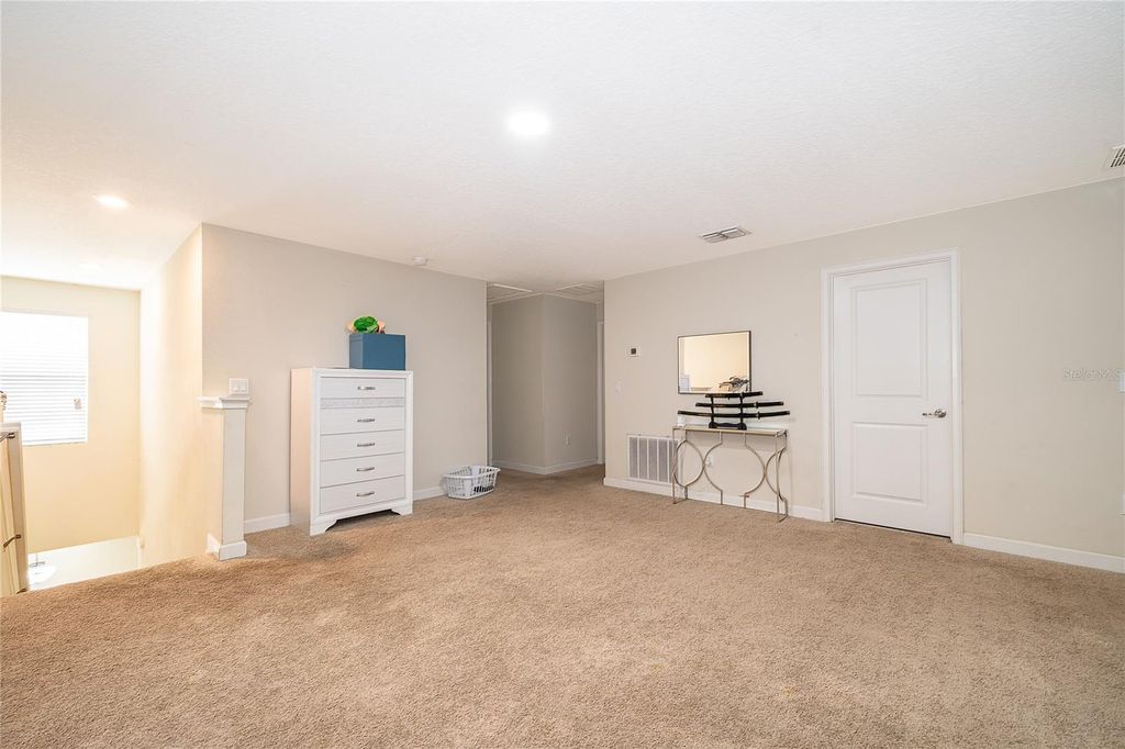 Image 16 of property listing at 15234 HARRINGTON COVE DRIVE, Orlando, FL 32824