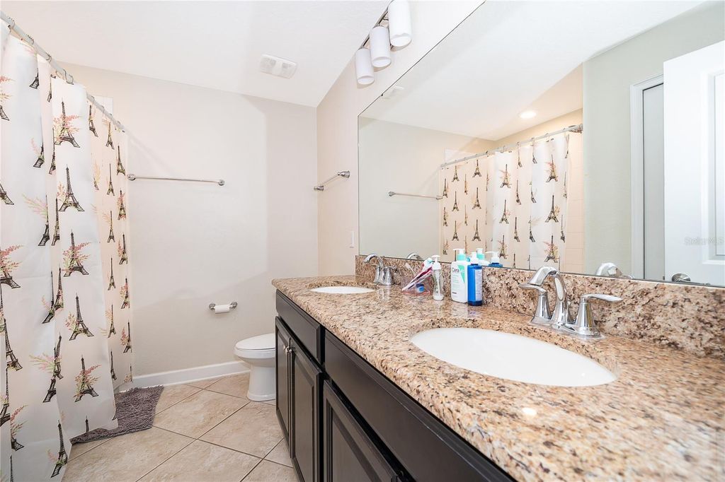 Image 20 of property listing at 15234 HARRINGTON COVE DRIVE, Orlando, FL 32824