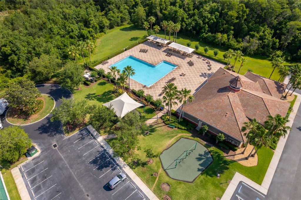 Image 24 of property listing at 15234 HARRINGTON COVE DRIVE, Orlando, FL 32824