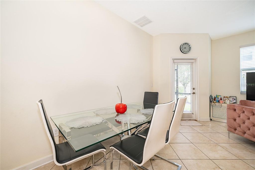 Image 9 of property listing at 15234 HARRINGTON COVE DRIVE, Orlando, FL 32824