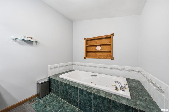 729 N CONN Road, Hanna City, IL 61536