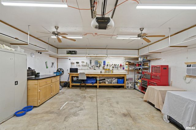 729 N CONN Road, Hanna City, IL 61536