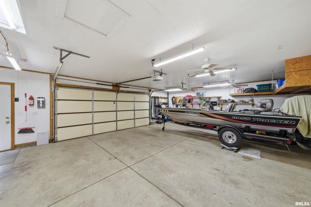 729 N CONN Road, Hanna City, IL 61536