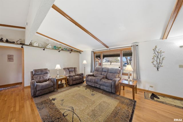 729 N CONN Road, Hanna City, IL 61536