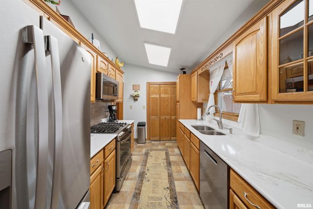 729 N CONN Road, Hanna City, IL 61536