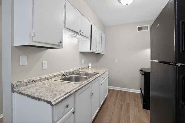 3709 BLUFF WOOD DR, Memphis, TN 38128