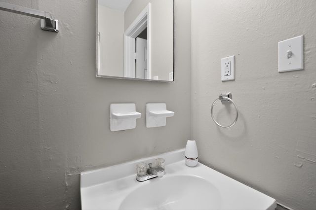 3709 BLUFF WOOD DR, Memphis, TN 38128