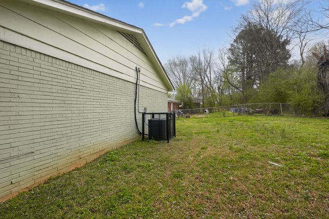 3709 BLUFF WOOD DR, Memphis, TN 38128