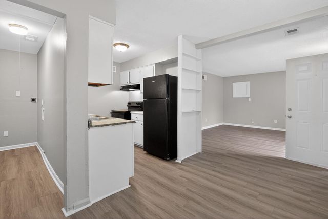 3709 BLUFF WOOD DR, Memphis, TN 38128