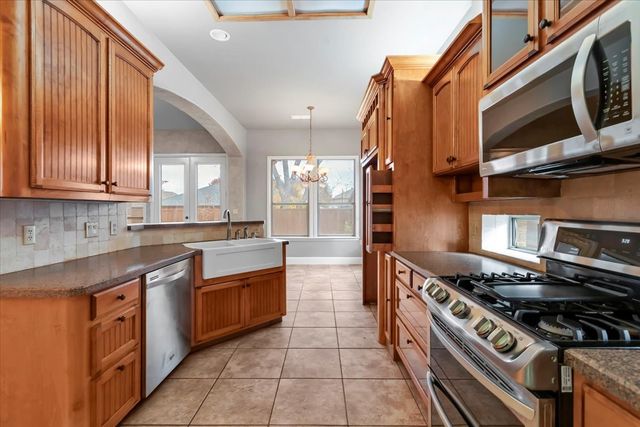 6910 Tradonna Lane, North Richland Hills, TX 76182