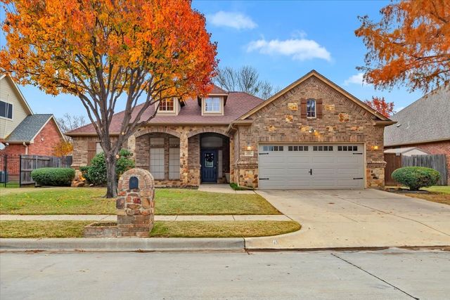 6910 Tradonna Lane, North Richland Hills, TX 76182