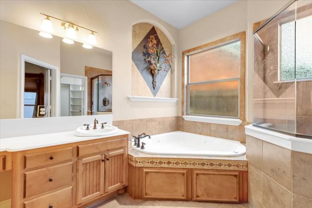 6910 Tradonna Lane, North Richland Hills, TX 76182