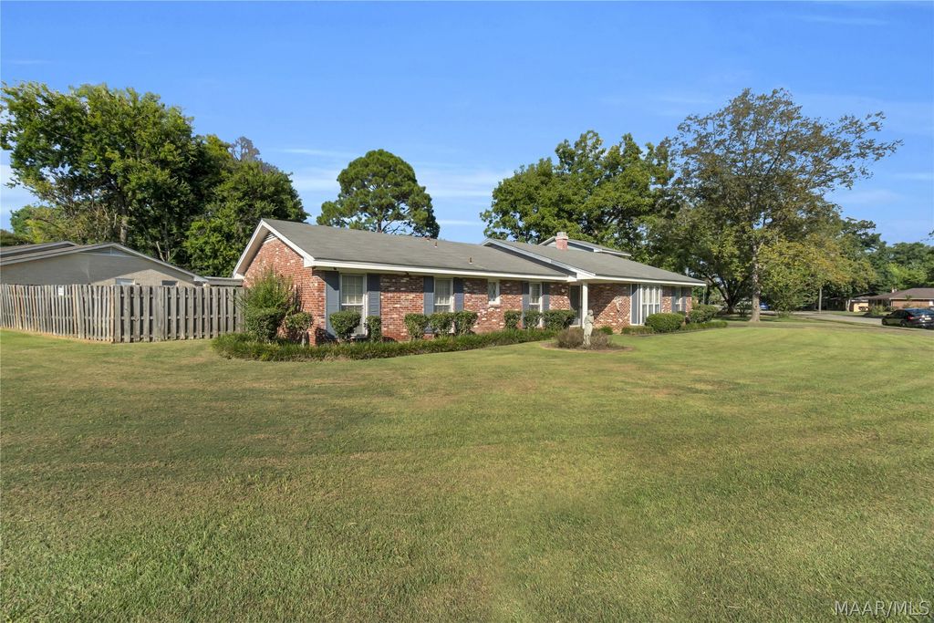 3581 Foxhall Drive, Montgomery, AL 36111