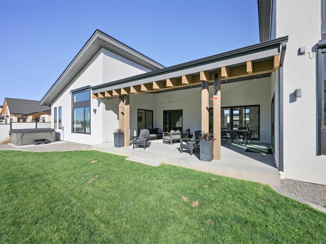 417 Granite Falls Way, Grand Junction, CO 81507