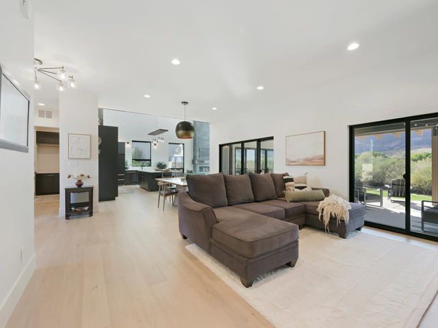 417 Granite Falls Way, Grand Junction, CO 81507