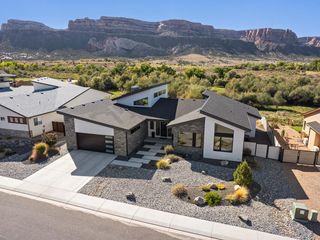 417 Granite Falls Way, Grand Junction, CO 81507