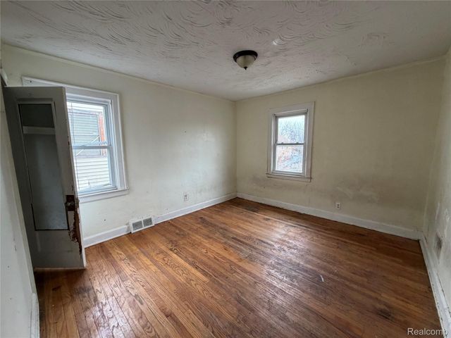 14901 Sorrento Street, Detroit, MI 48227