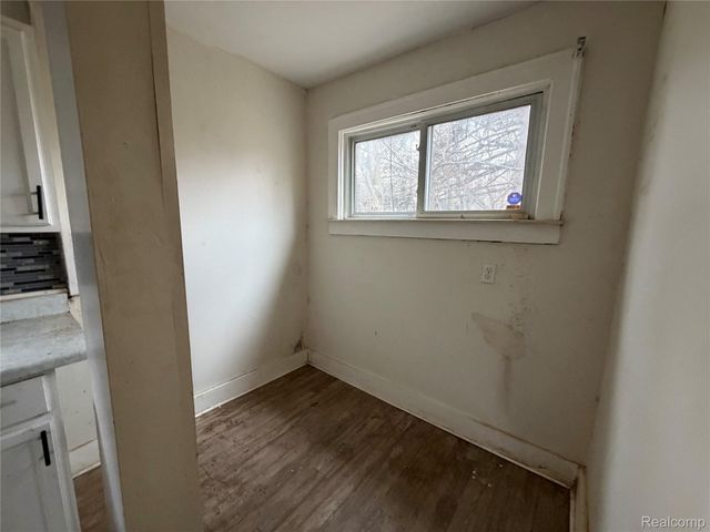 14901 Sorrento Street, Detroit, MI 48227