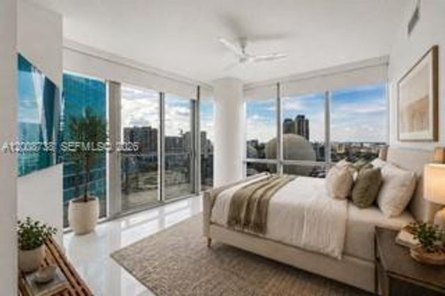 851 NE 1st Ave 1412, Miami, FL 33132